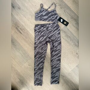Scorpio Sol Gray Zebra Pattern Kids Activewear Set Leggings & Bra top - NWT